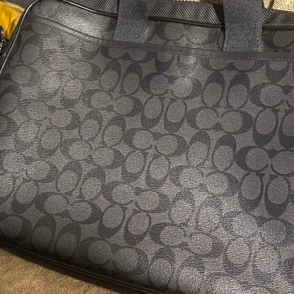 Coach monogram messenger bag - Picture 2 of 6